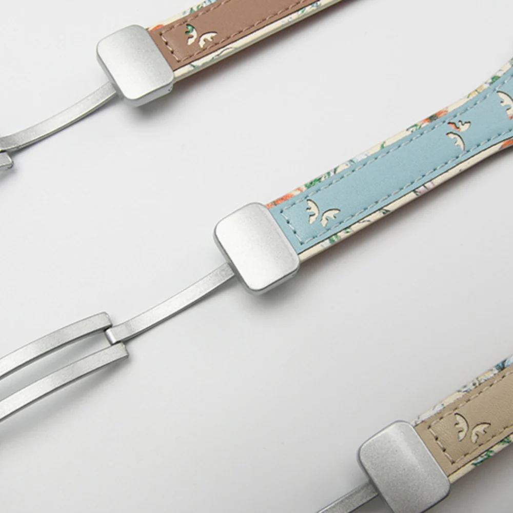 Apple Watch Series 1/2/3/4/5/6/SE/7/8/9/Ultra - Hollowed-out Butterfly Printed Leather Tang Buckle Watch Band - Image 11