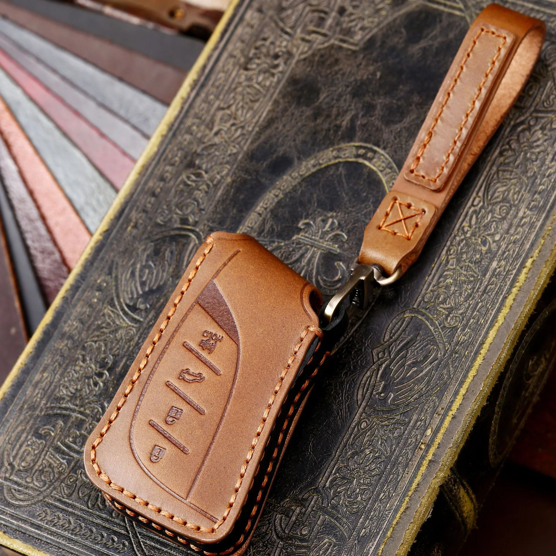Lexus Handcrafted Genuine Leather Folding Car Key Fob Case Cover For Lexus NX200t, NX300, NX300h, NX350, NX Hybrid, RX270, RX300, RX350, RX450h, LX570, LX600, IS250, IS300, IS350 - Image 5