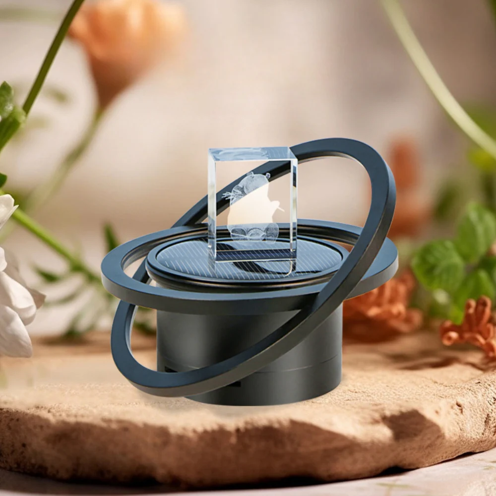 Solar-Powered Slow-Rotating Car Interior Aroma Diffuser Dashboard Ornament Car Decoration