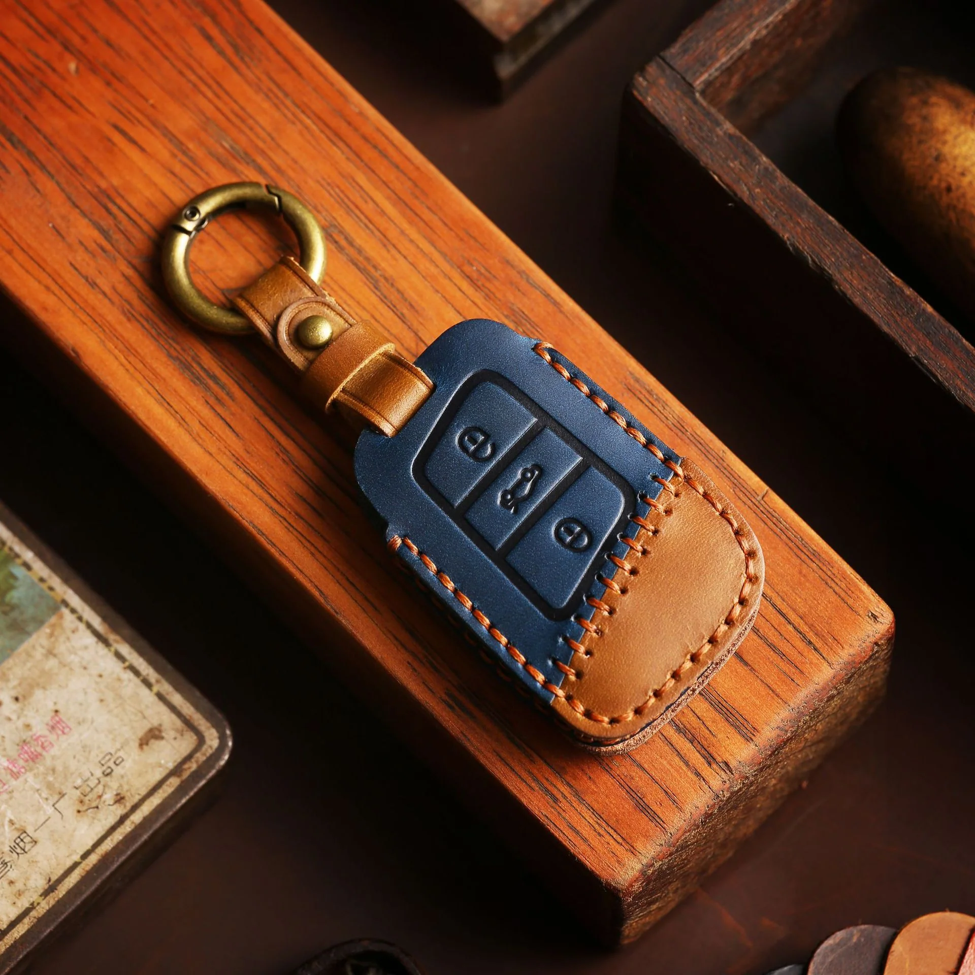 Volkswagen Handcrafted Genuine Leather Car Key Fob Case Cover For Passat, Golf, Magotan, Jetta, Tiguan - Image 2